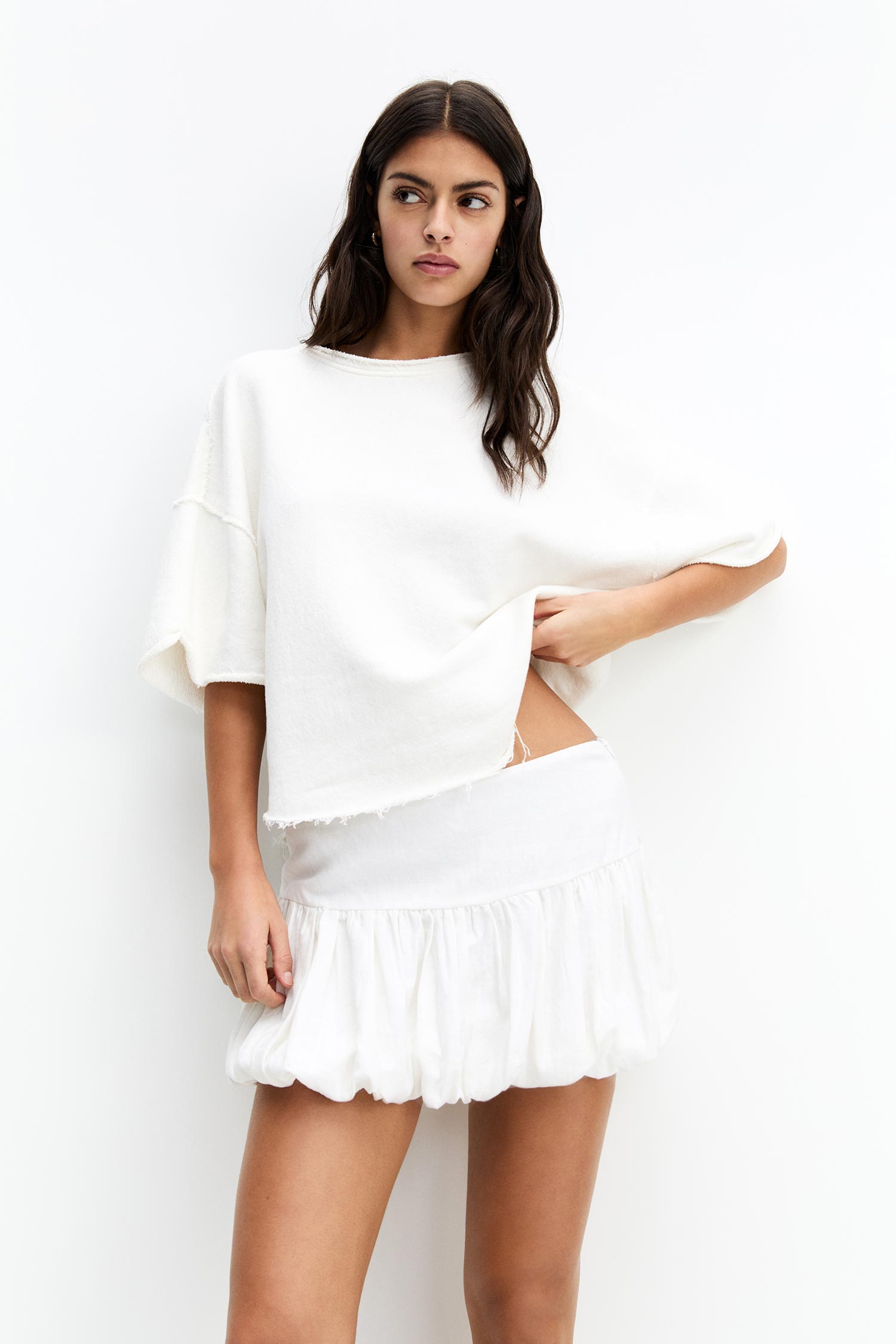 BALLOON-FIT MINI SKIRT MADE OF LINEN BLEND